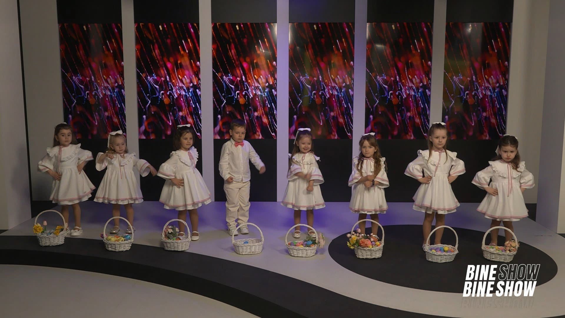 BINEBINE SHOW: Micii artiști de la Acadele Mix au adus în platou emoția Paștelui cu piesa „Vine Iepurașul”. Un moment care îți fură instant zâmbetul. /13.04.26