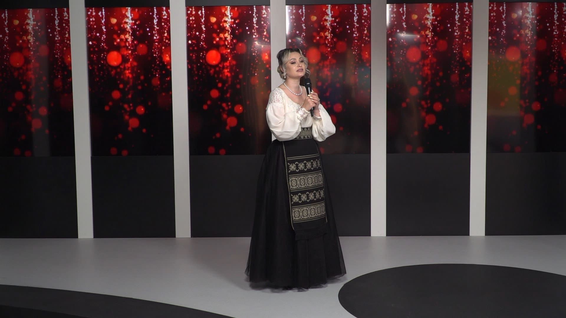 BINEBINE SHOW: Mariana Linga, interpretă, ne aduce multă emoție prin piesa „Dorul de părinte” /07.05.2026
